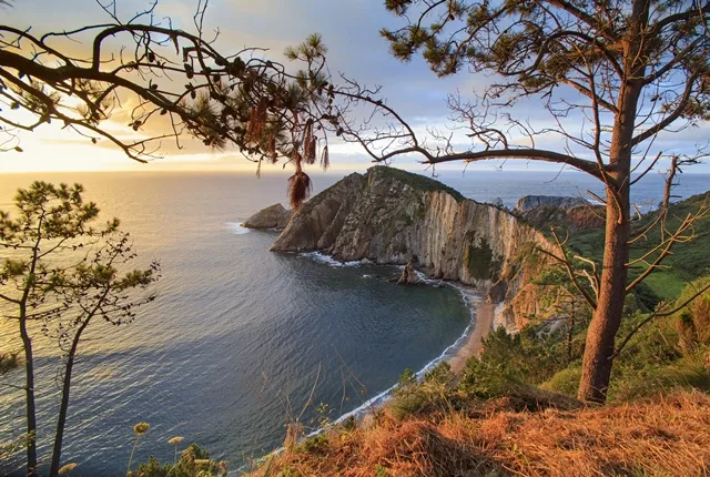 Playa del Silencio · Entorno de Cudillero, Asturias